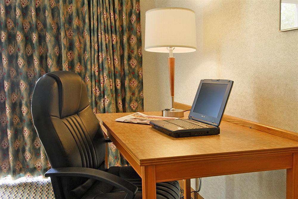 Comfort Inn 3*